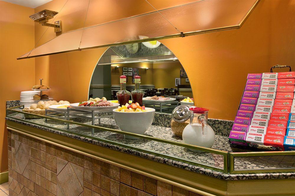 Coast Plaza Hotel And Suites Vancouver Dış mekan fotoğraf