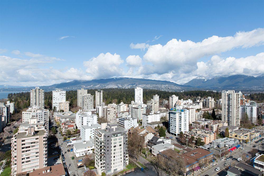Coast Plaza Hotel And Suites Vancouver Dış mekan fotoğraf