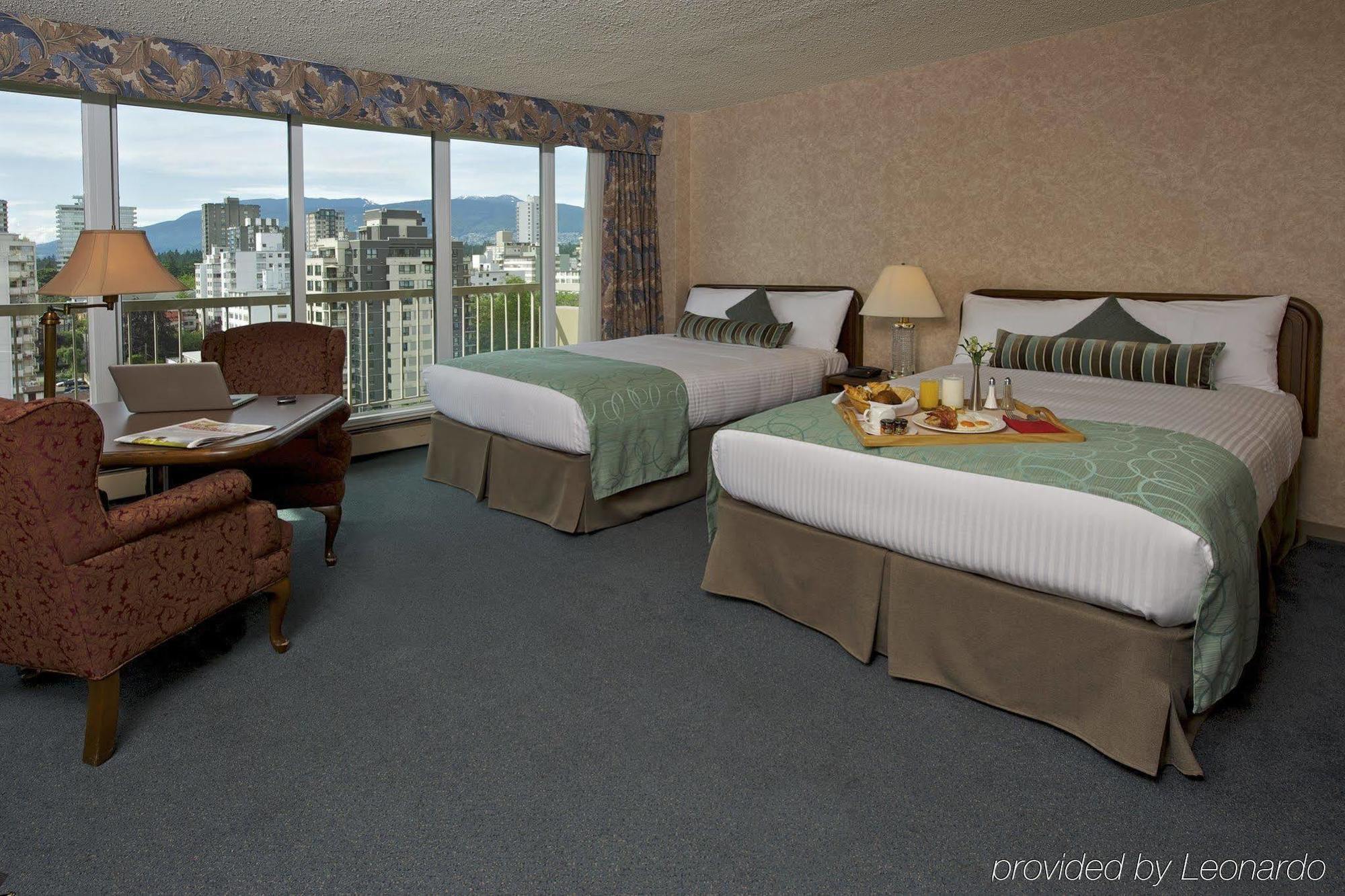 Coast Plaza Hotel And Suites Vancouver Oda fotoğraf