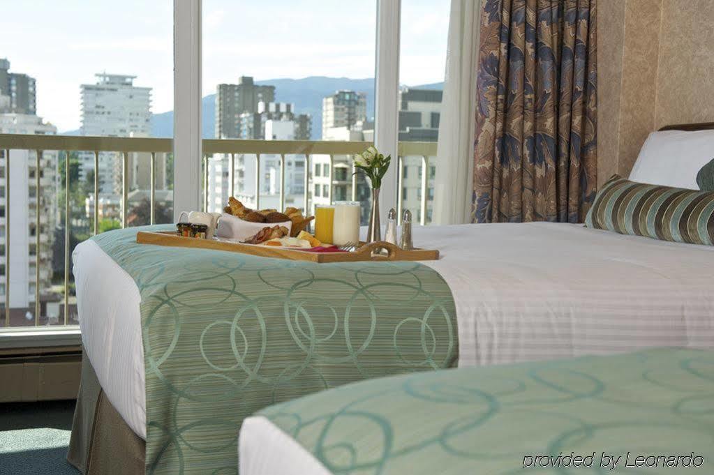 Coast Plaza Hotel And Suites Vancouver Oda fotoğraf
